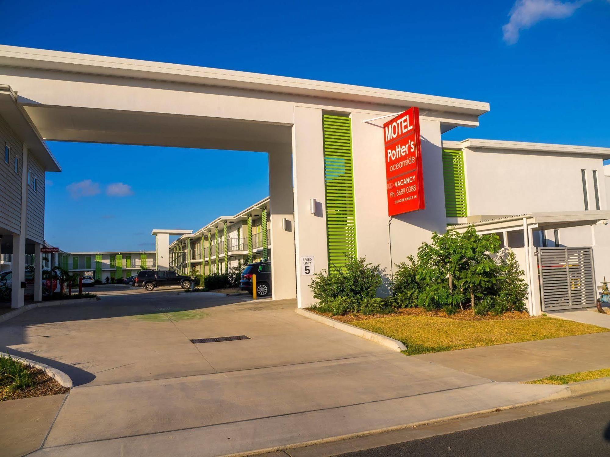 Mackay Oceanside Central Hotel Official Exterior photo